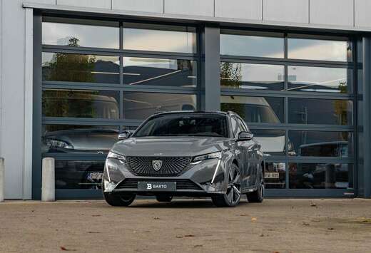 Peugeot SW  GT  130 PK AT  Camera  Airco  Navi  A...