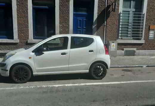 Nissan 1.0 visia