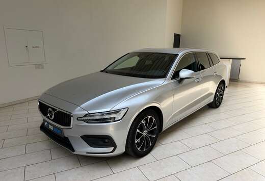 Volvo V60 2.0 D3 Momentum Core // BTW wagen