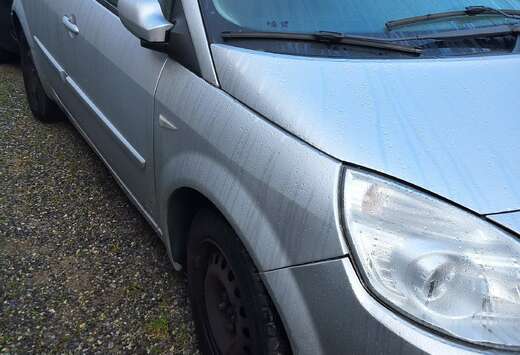 Renault Scenic 1.6i 16v Family