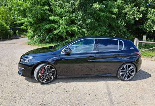 Peugeot 308 GTi by Peugeot Sport