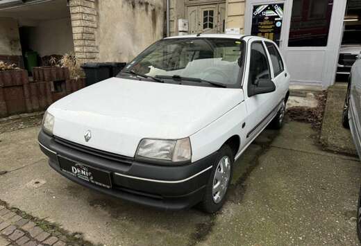 Renault 1.1 Essence Night\\u0026DAY 1ière main