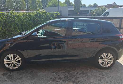 Peugeot 308 1.2 PureTech Style STT