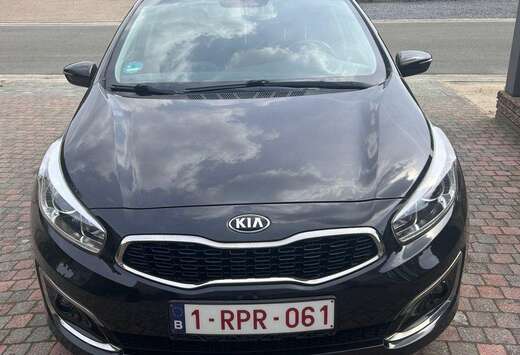 Kia C\'eed 1.4 ISG VISION met camera en navigatie