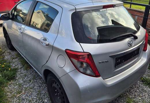 Toyota 1.0i VVT-i Active