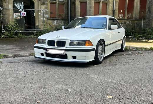 BMW 320i