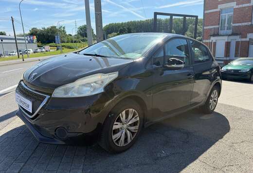 Peugeot 208 1.2i Access // EXPORT //