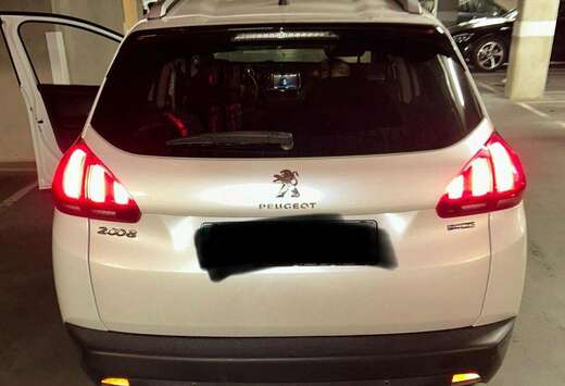 Peugeot 2008 1.2i PureTech Active