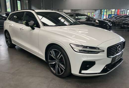 Volvo R Design Recharge Plug-In Hybrid AWD