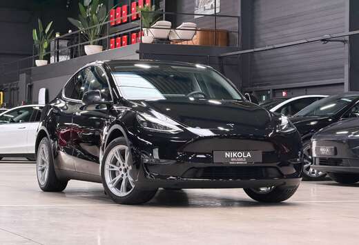 Tesla Model Y LONG RANGE AWD - LOW MILEAGE - TOW HOOK