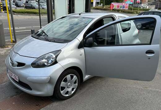 Toyota Aygo 1.0i VVT-i Music
