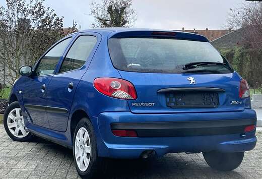 Peugeot 1.2 Essence/ Prête à immatriculer/ Euro5
