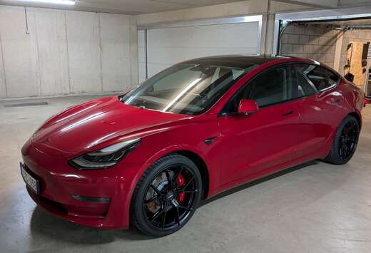 Tesla 78 kWh AWD Performance (377 kW)