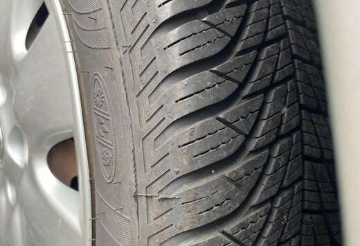 Nissan 1.0i 16v Finesse