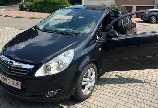 Opel Corsa 1.2i Cosmo