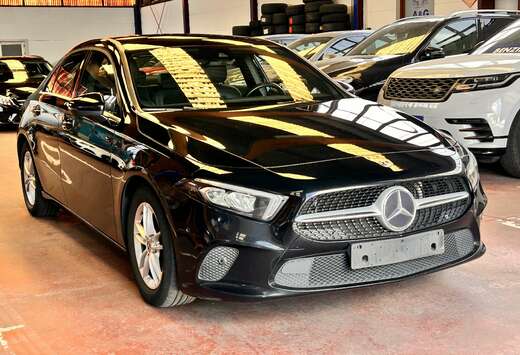 Mercedes-Benz 180d Sedán 7G-DCT 12 Mois Garantie