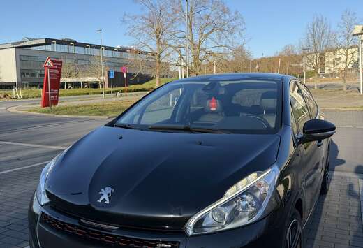 Peugeot PureTech 110 Stop & Start EAT6 Signature