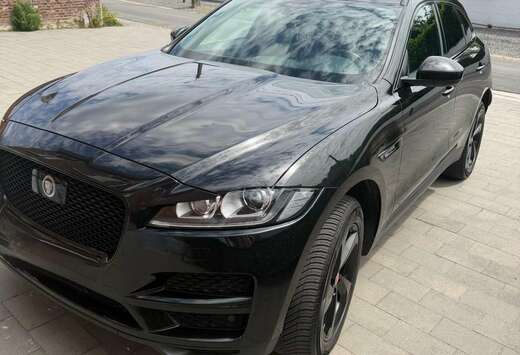 Jaguar F-Pace 2.0 T AWD P250 R-Dynamic LE Black