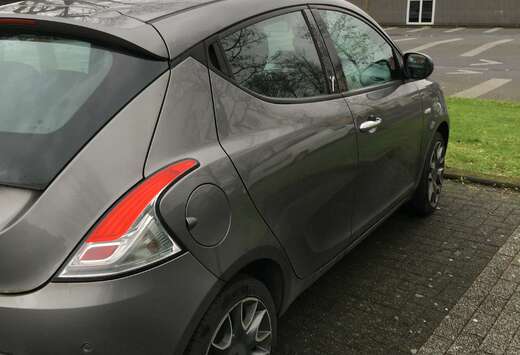 Lancia Y 1.2 8v Gold