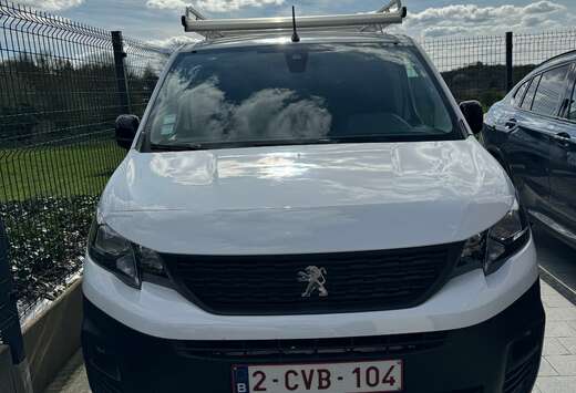 Peugeot 1.5 BlueHDi L1 STD Light Pro (EU6.3)