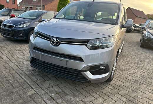 Toyota Proace City Verso 12 airco navi