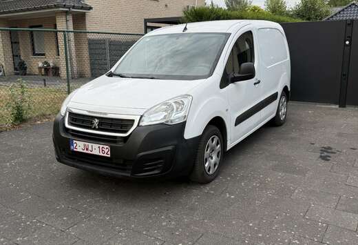 Peugeot 1.6 BlueHDi L1H1 Premium Pack 120 S/S