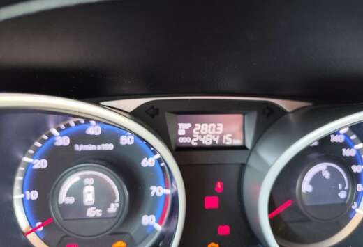 Hyundai 1.6 2WD blue Style