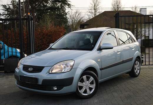 Kia 1.6i  Automaat  Open-Dak  Airco  Leder  Trek-Haak ...