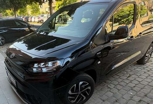 Toyota Proace City Verso LWB 1.2 PureTech Shuttle Shu ...