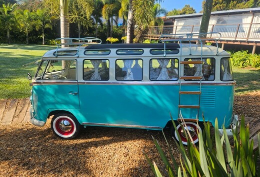 VW T1 split window bus Samba Replica 1969
