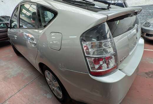 Toyota 1.5i VVT-i 16v Hybrid THS Sol