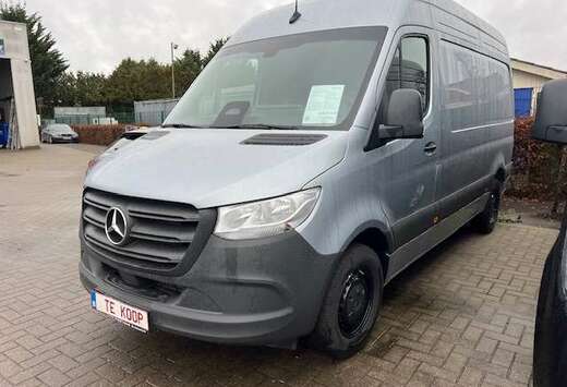 Mercedes-Benz 317 L2H2 AUTOMAAT TREKH 3500 KG € 460 ...