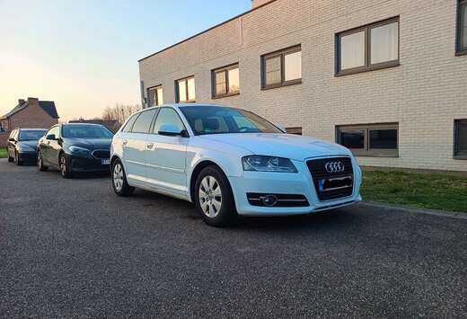 Audi A3 Sportback 1.6 TDi e Attraction Start/Stop DPF