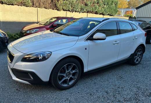 Volvo V40 Cross Country 2.0 T3 Ocean Race 79958 km