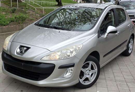Peugeot 308 1.4i Confort Pack