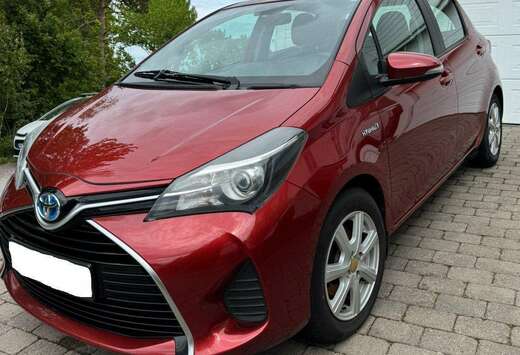 Toyota 1.5 Hybrid Active e-CVT