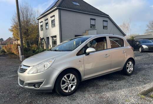 Opel 1.2i Benzine,Automatique,5 deurs,Airco,...