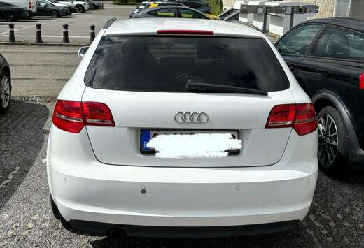 Audi A3 Sportback 1.6 TDi Ambiente Start/Stop DPF S t ...