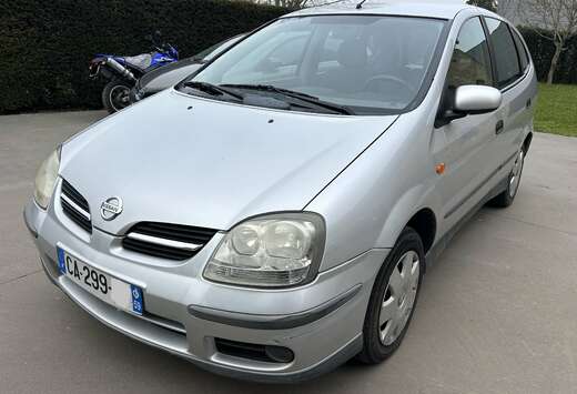 Nissan 1.8i Clim,  Export Afrique .