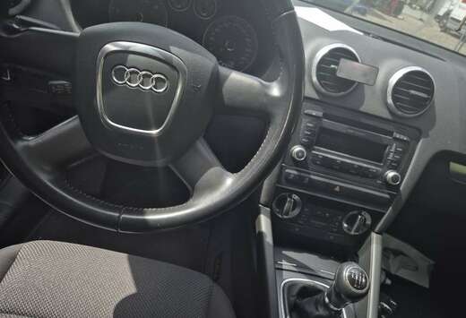 Audi 1.6i Attraction