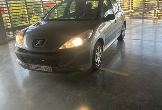 Peugeot 206+ 1.1 Hatshbak