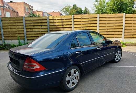 Mercedes-Benz Mercedes C180 berline essence