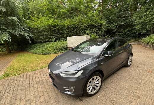 Tesla Model X 100D Allradantrieb
