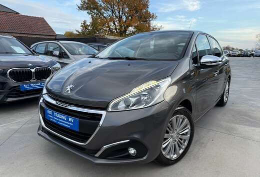 Peugeot 1.2i 82PK 5-DEURS NAVIGATIE PDC CARPLAY TREKH ...