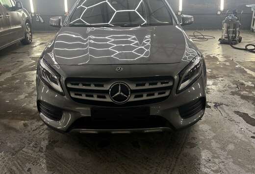 Mercedes-Benz d Business Solution AMG New Coctact