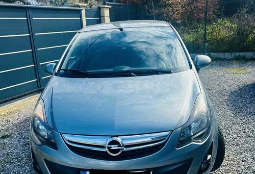 Opel 1.2i Essentia Easytronic Prete à Immatriculer