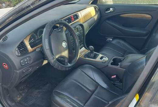 Jaguar 2.5i V6 24v Classic