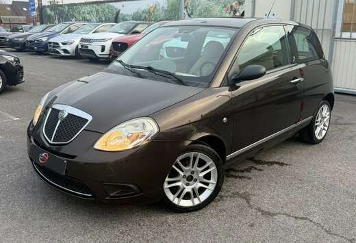 Lancia Ypsilon 1.2i Limited Edition / ALCANTARA / CLI ...
