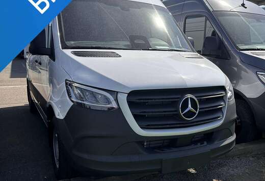 Mercedes-Benz 319 CDI GB L2 RWD 9G-TRONIC 3.5T