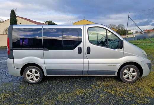 Renault Trafic Passenger 2.0 dCi L1H1 Authentique